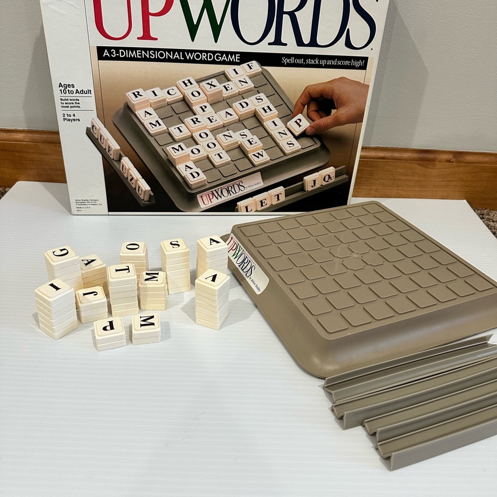 Upwords 3D Word Game with Tiles